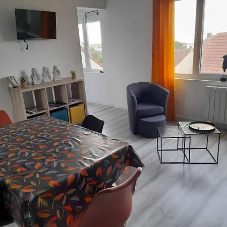 Le Mont De Couppes 아파트 *